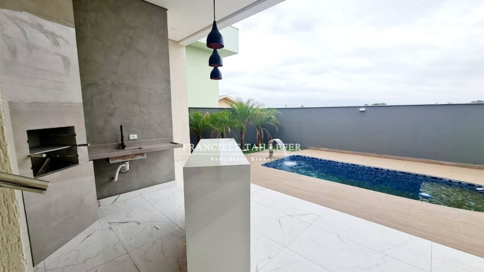 Triplex 205m²/3 suítes/4 vagas/sistema alexa - TÁUA ARANGUA - Londrina Pr