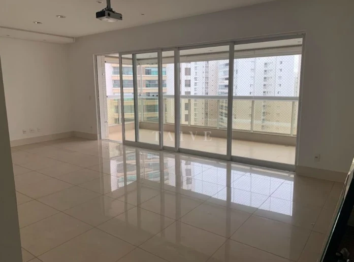 Aluga-se apartamento com 4 quartos, 3 vagas de garagem, no Edifício  Torre Valverde, Gleba Palhano, Londrina