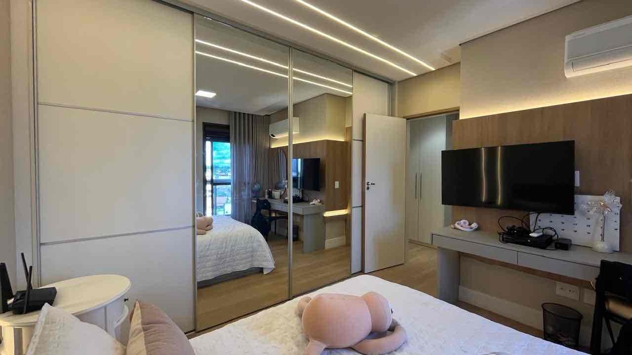 Apartamento semi mobiliado à venda, Edifício Palazzo Veronesi, 240m² úteis, 4 quartos sendo 2 suítes - Bela Suiça, Londrina, PR
