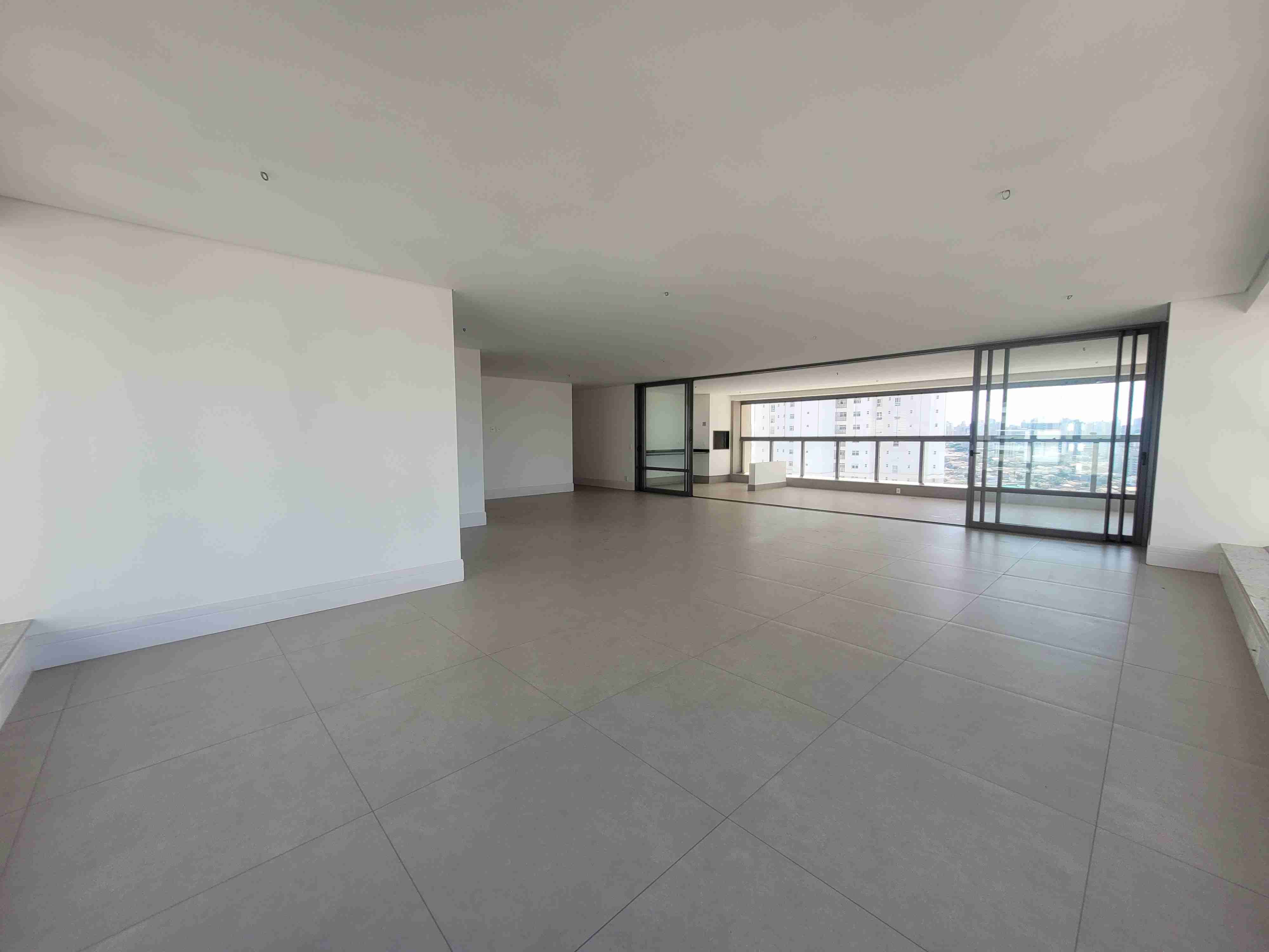 Apartamento à venda no Edifício Le Reve, 323m² úteis, 3 suítes, vista para o lago, 4 vagas - Gleba Palhano, Londrina, PR