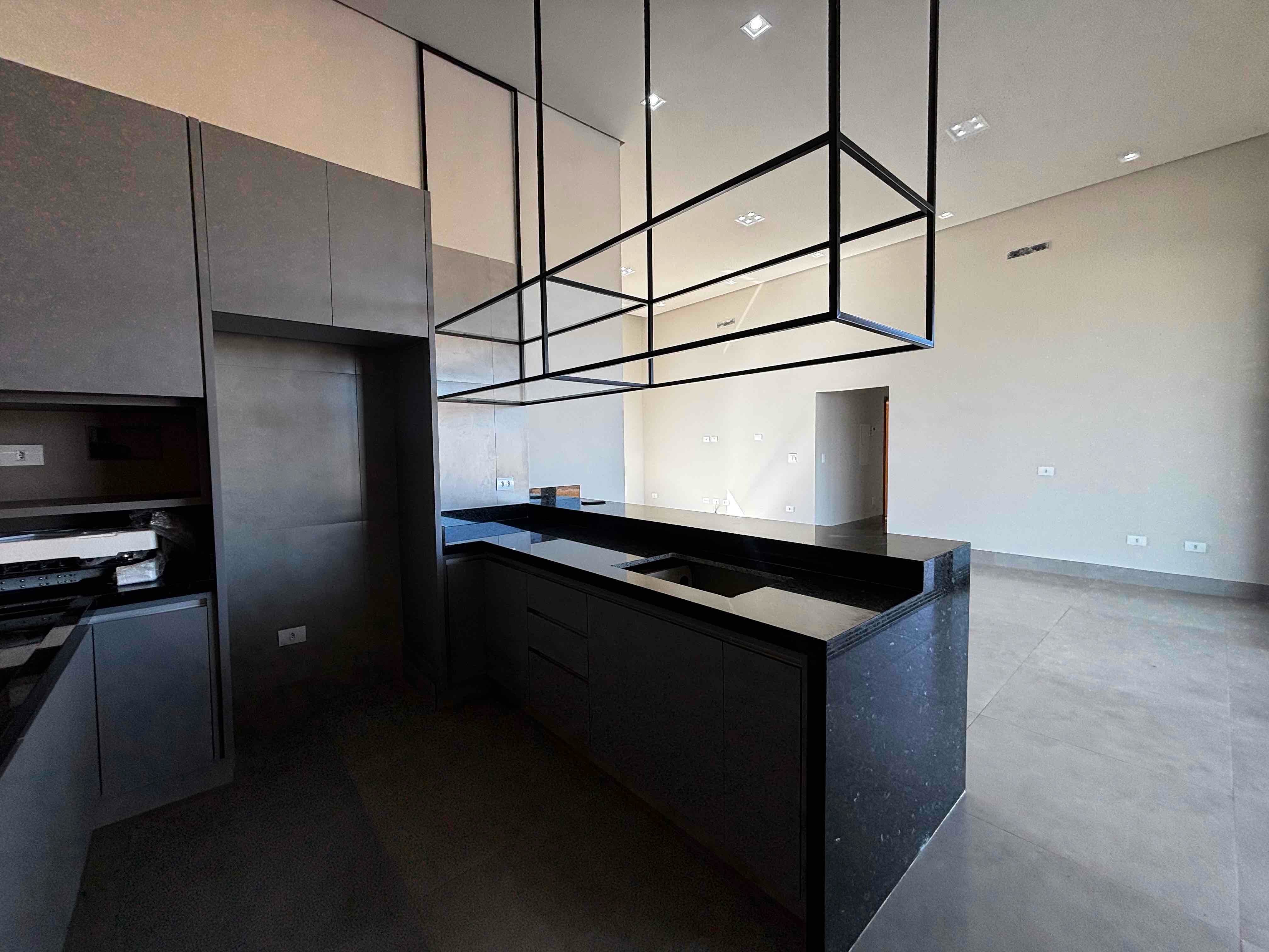 CASA NOVA A VENDA, CONDOMINIO ECOVILLAS DO LAGO, 3 QUARTOS, 1 SUÍTE, PISCINA AQUECIDA