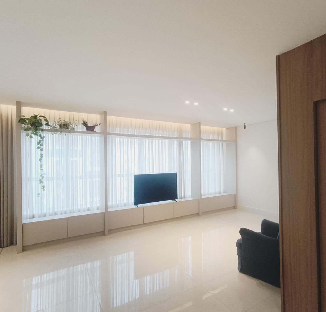 Apartamento à Venda, Ed Grand Palais, 3 suítes , completo em móveis planejados, andar alto- Gleba Fazenda Palhano, Londrina, PR