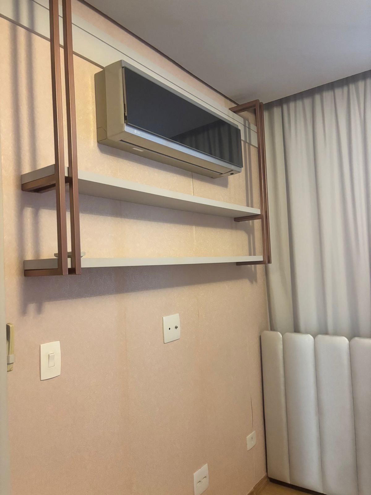 Apartamento à venda, Edifício Pallazo Di Césare , 156m2 úteis, 3 suítes, 3 vagas, andar alto, vista Lago, mobiliado, Bela Suiça, Londrina, PR