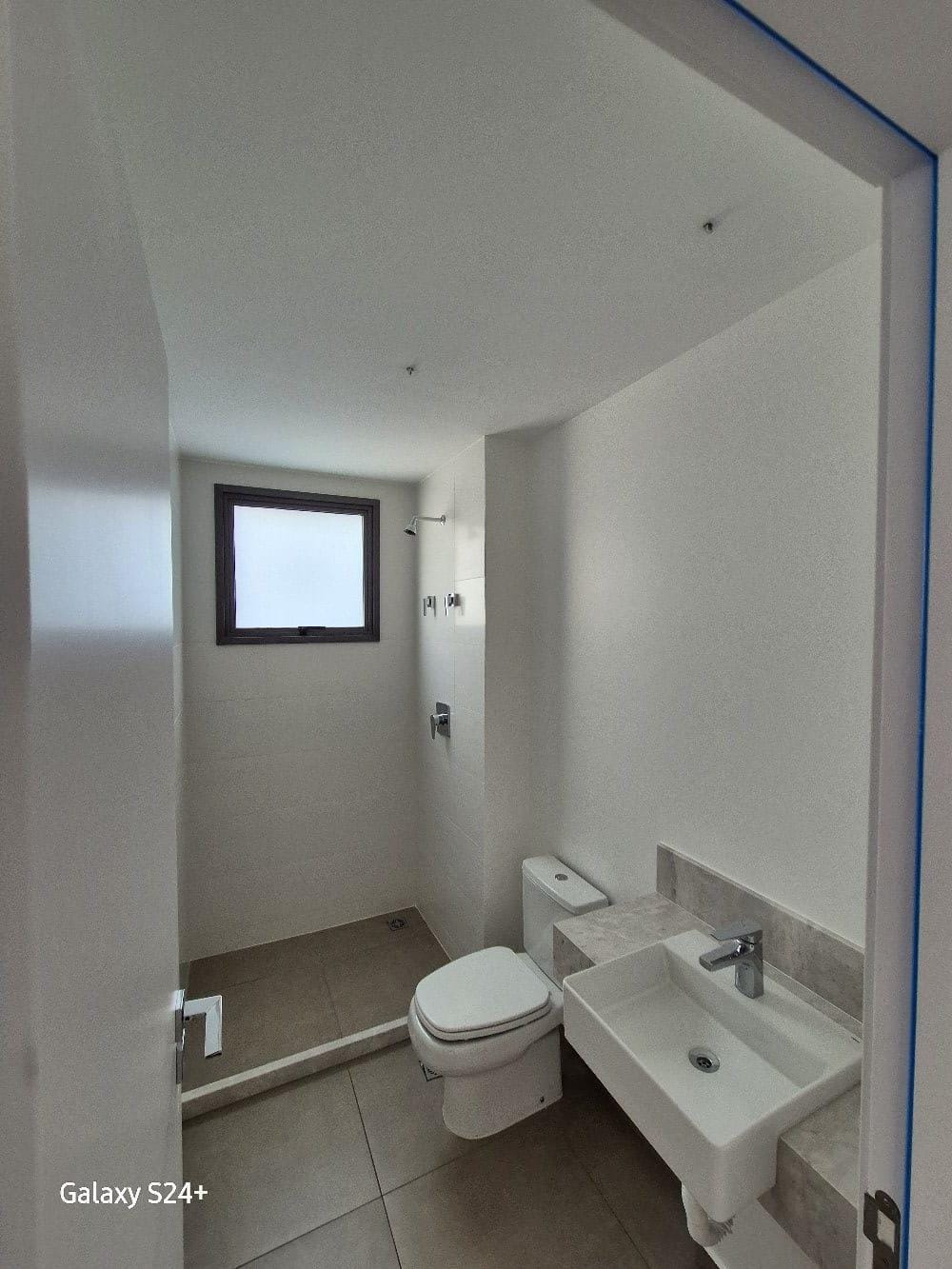 Apartamento à venda, Edifício  Lumini 181m², 3 amplas suítes, 3 vagas, elevador privativo, andar alto- Gleba Palhano, Londrina/PR