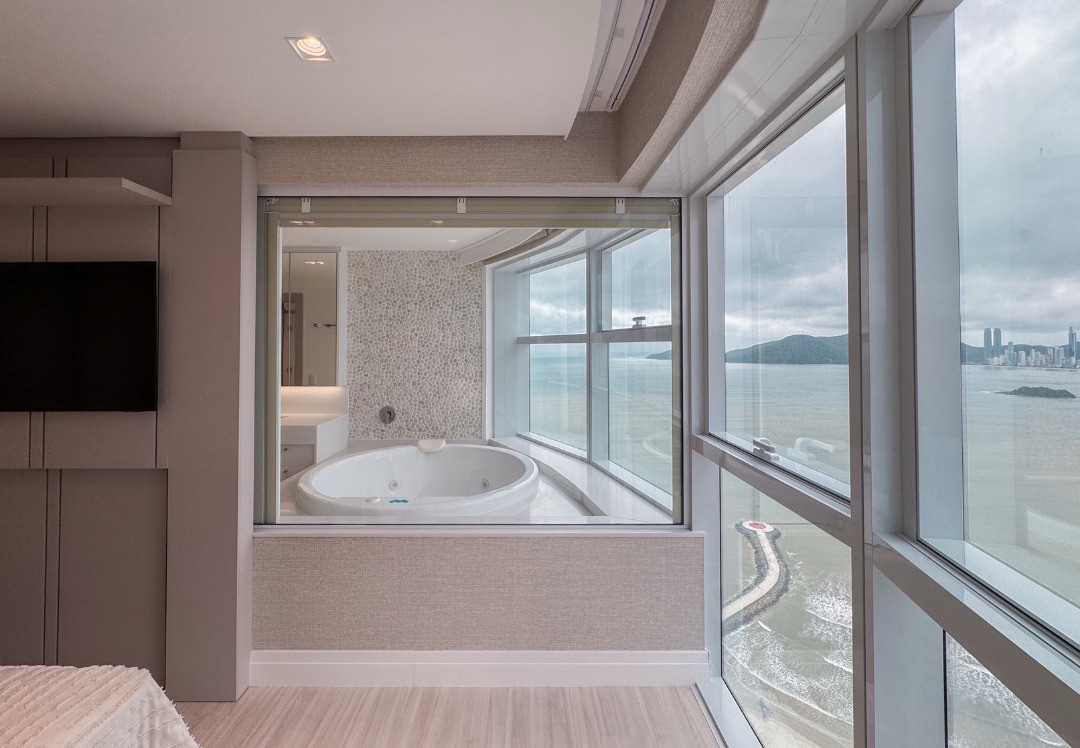 Apartamento à venda vista mar - Edifício Infinity Coast, 164m² úteis, 3 suítes, andar alto, 3 vagas  -  Pioneiros, Balneário Camboriú, SC