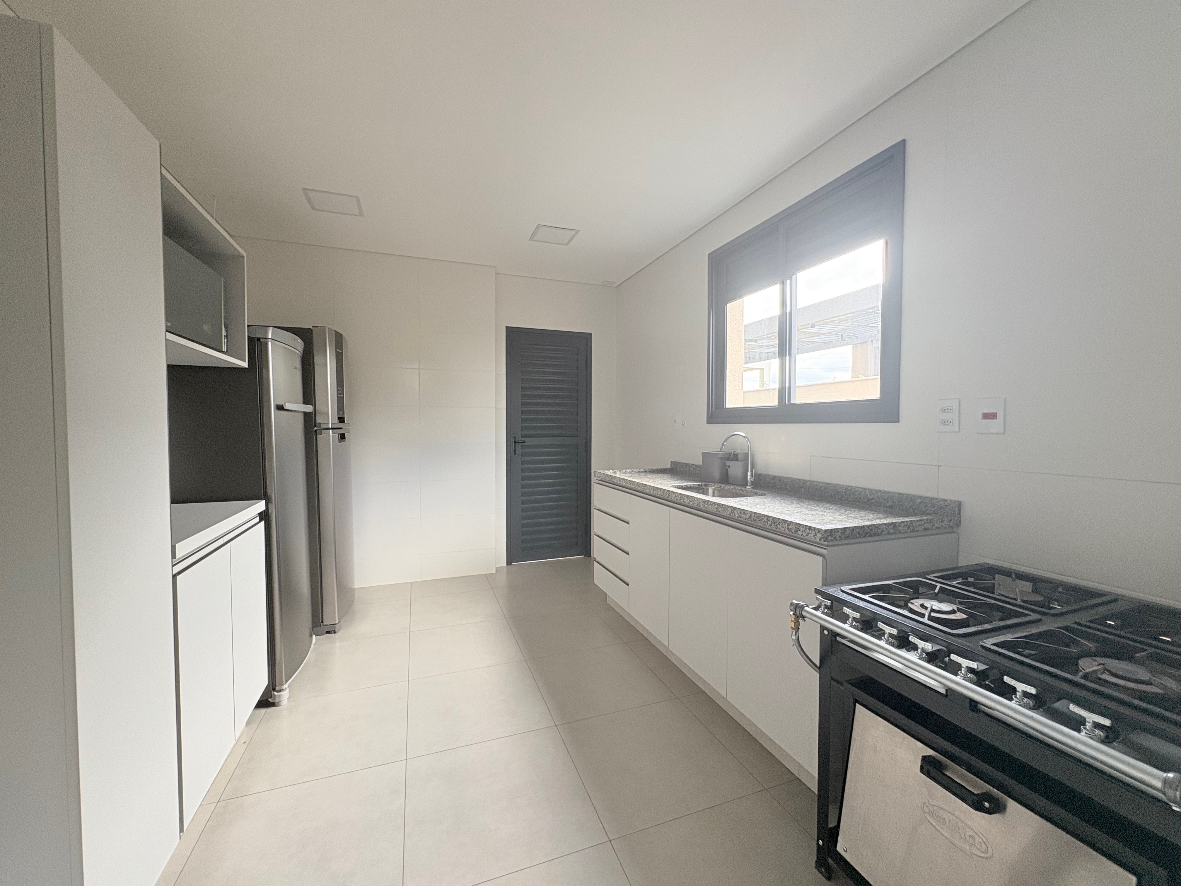 Apartamento à venda,  Edifício Tay, 98m² úteis, 2 suítes, 2 vagas -  Gleba  Palhano - Londrina Pr
