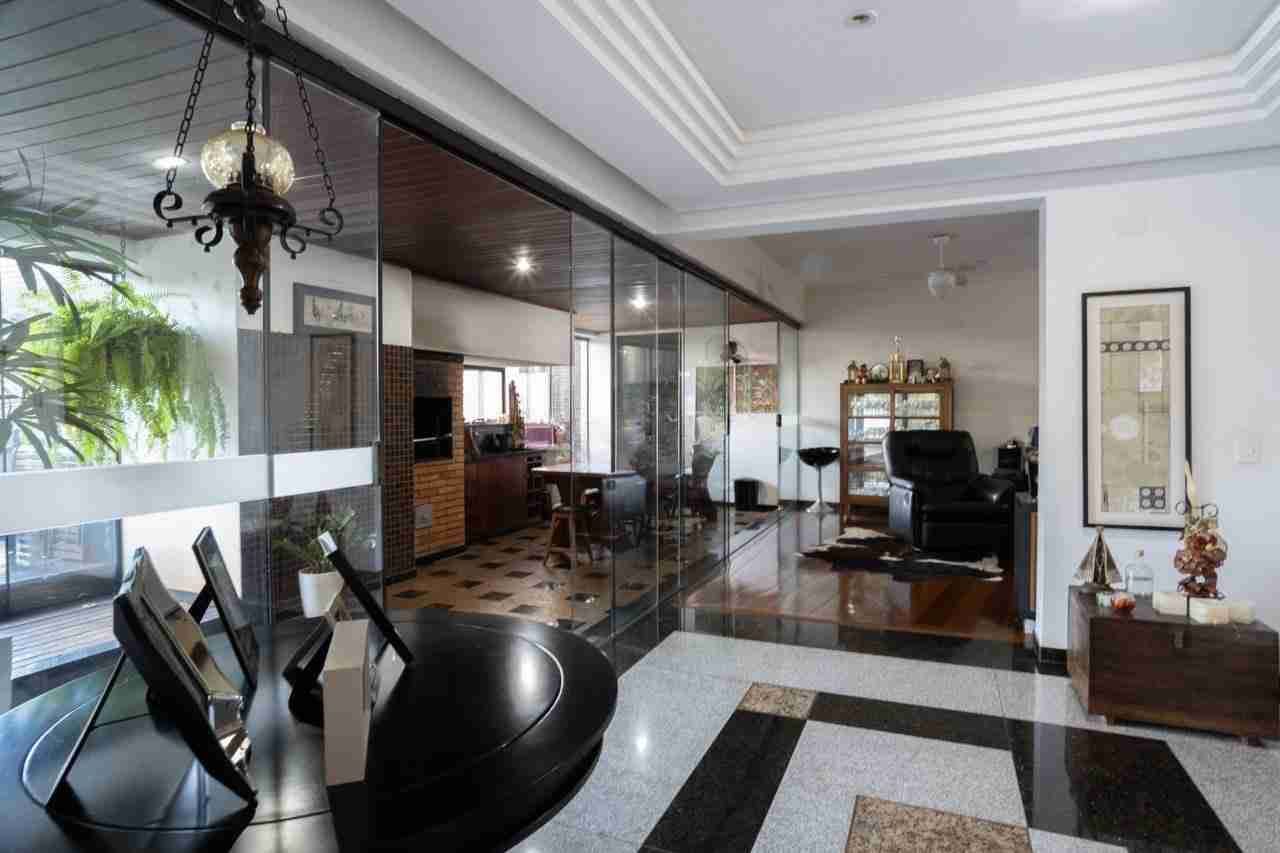 Apartamento à venda no Edifício Palais Lac Dor, 298m² úteis, 4 quartos sendo 2 suítes, 4 vagas, próx  ao lago Igapó - Jardim Londrilar- Londrina,