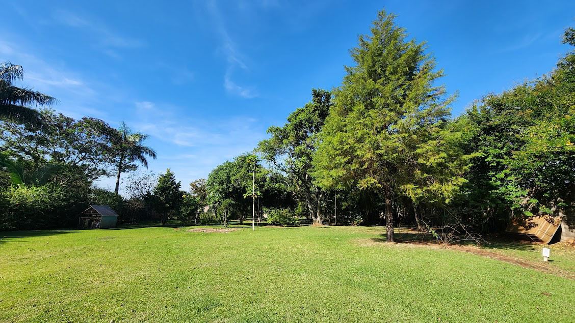 Chácara à Venda, 2500m², Condomínio Golf Ville, casa 120m² úteis, cozinha planejada - Recanto Santa Andréa, Cambé, PR