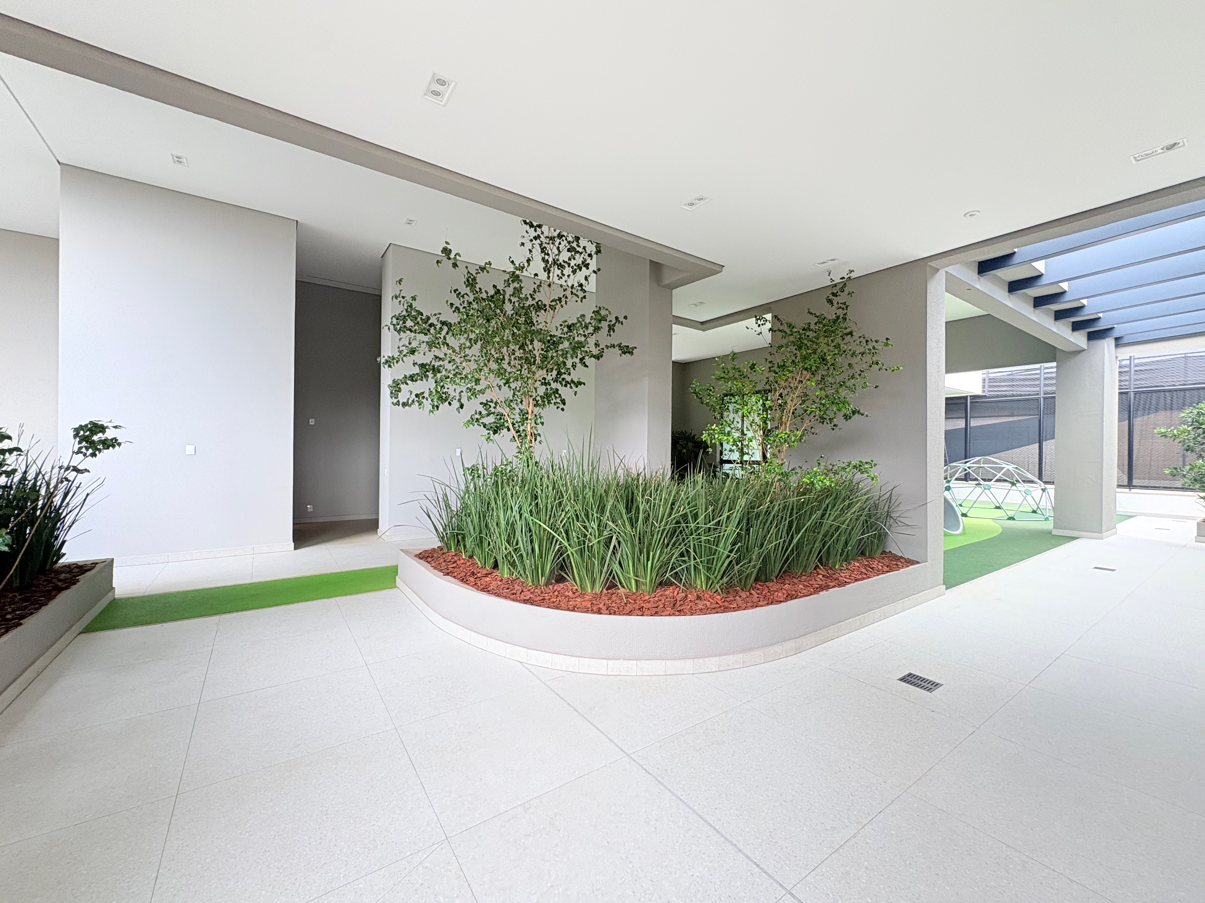 Apartamento à venda,  Edifício Tay, 98m² úteis, 2 suítes, 2 vagas -  Gleba  Palhano - Londrina Pr
