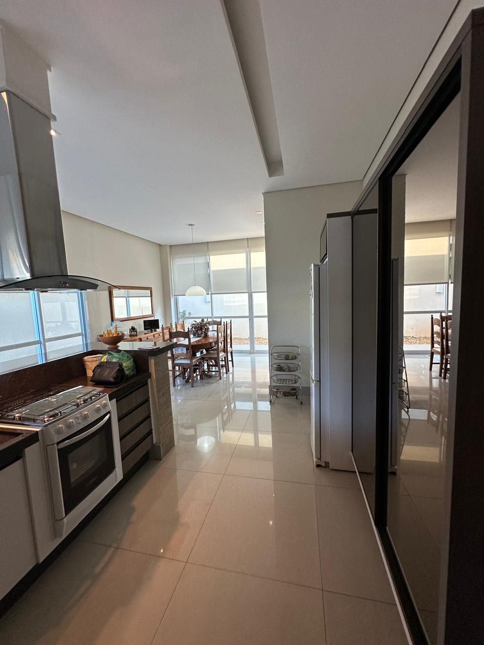 Casa à venda, 3 quartos sendo 1 demi suite, 360 m², Condomínio  Ville Campestre, Londrina, PR