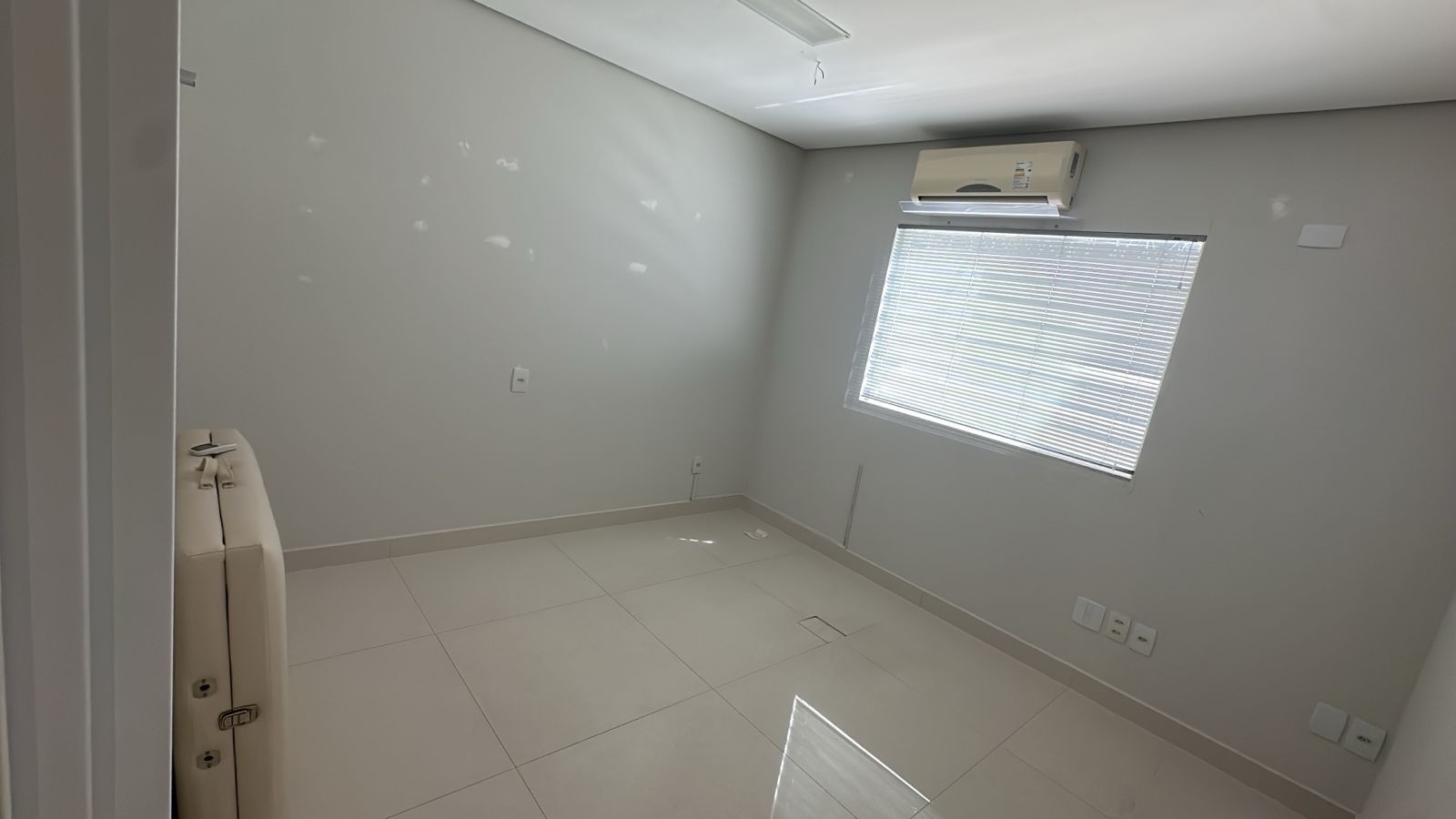 Sala para locação,profissionais da área da saúde, 11 m², Jardim Country Club, Londrina, PR