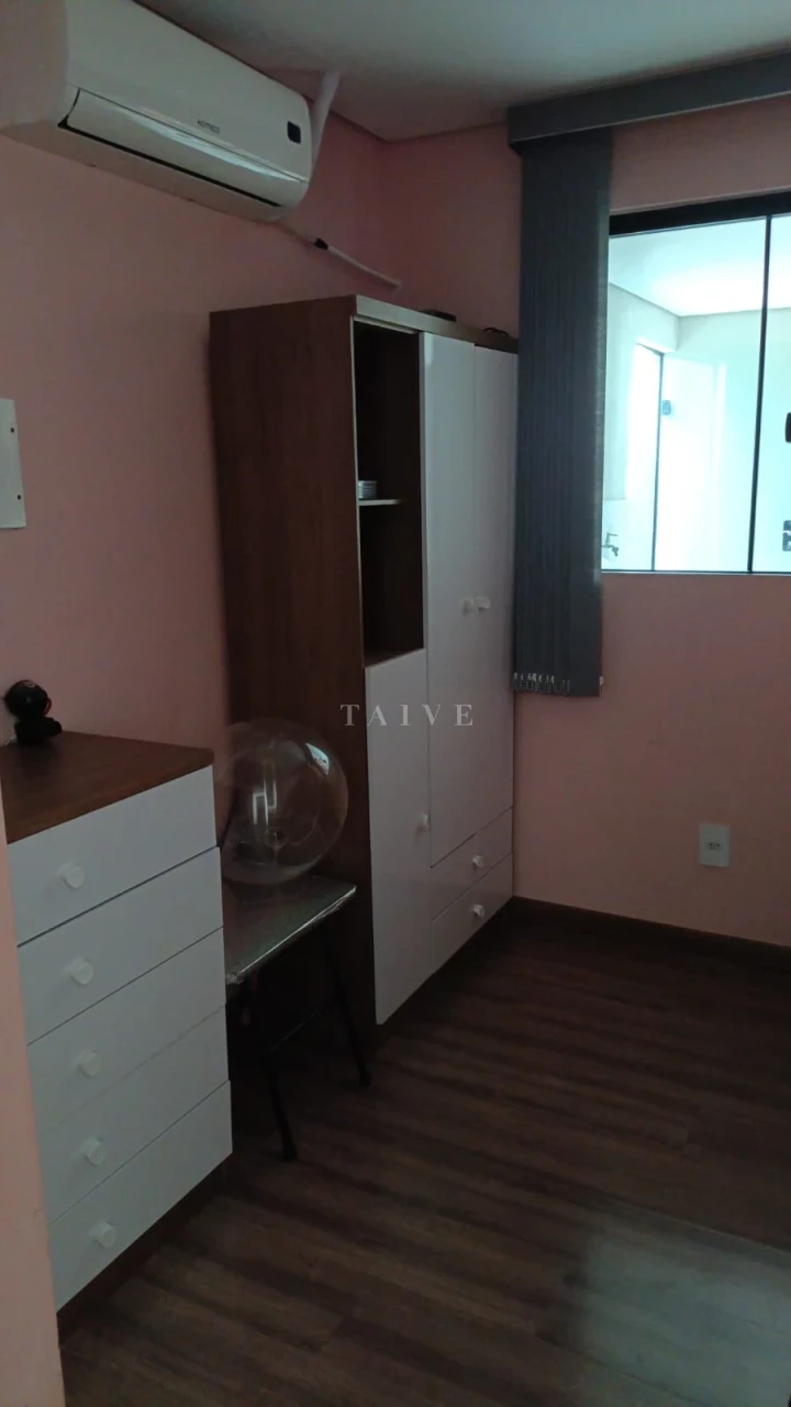 Imagens do imóveis Casa mobiliada com 4 quartos para alugar em Londrina