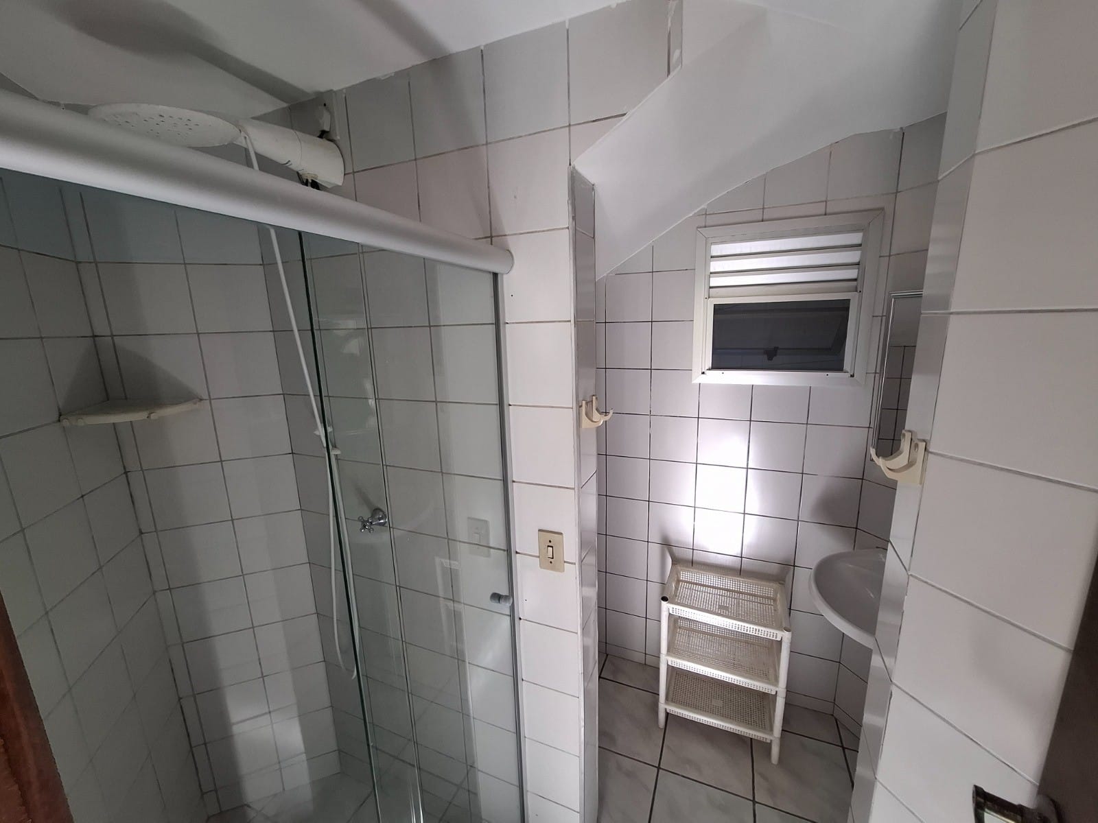 Sobrado à venda, Condomínio Saint German, 111m² privativos, 3 quartos, sol da manhã, mobiliado, Cambijú, Itapoá, SC