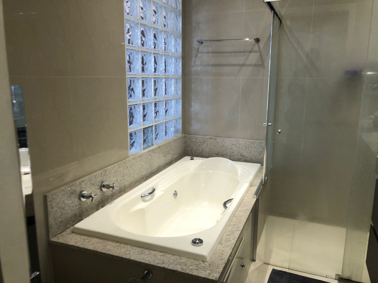 Apartamento completamente mobiliado no Palazzo Di Cesare