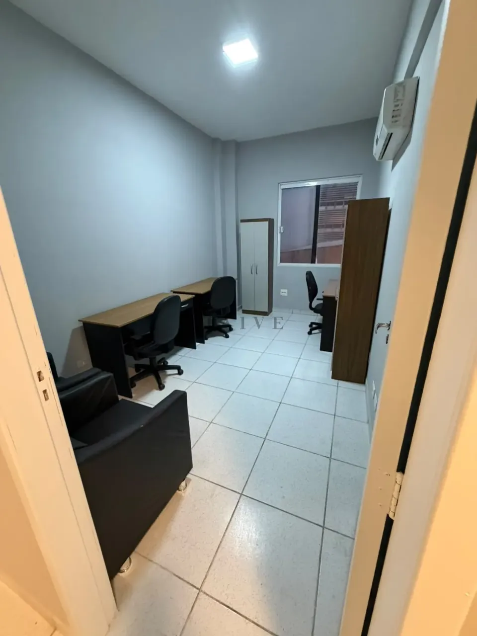 Comercial Para Alugar Centro Londrina, mobiliada, climatizada, de 11 m², 13 m², 19 m², 20 m², 22 m², a partir de 1.590 reais - foto 5