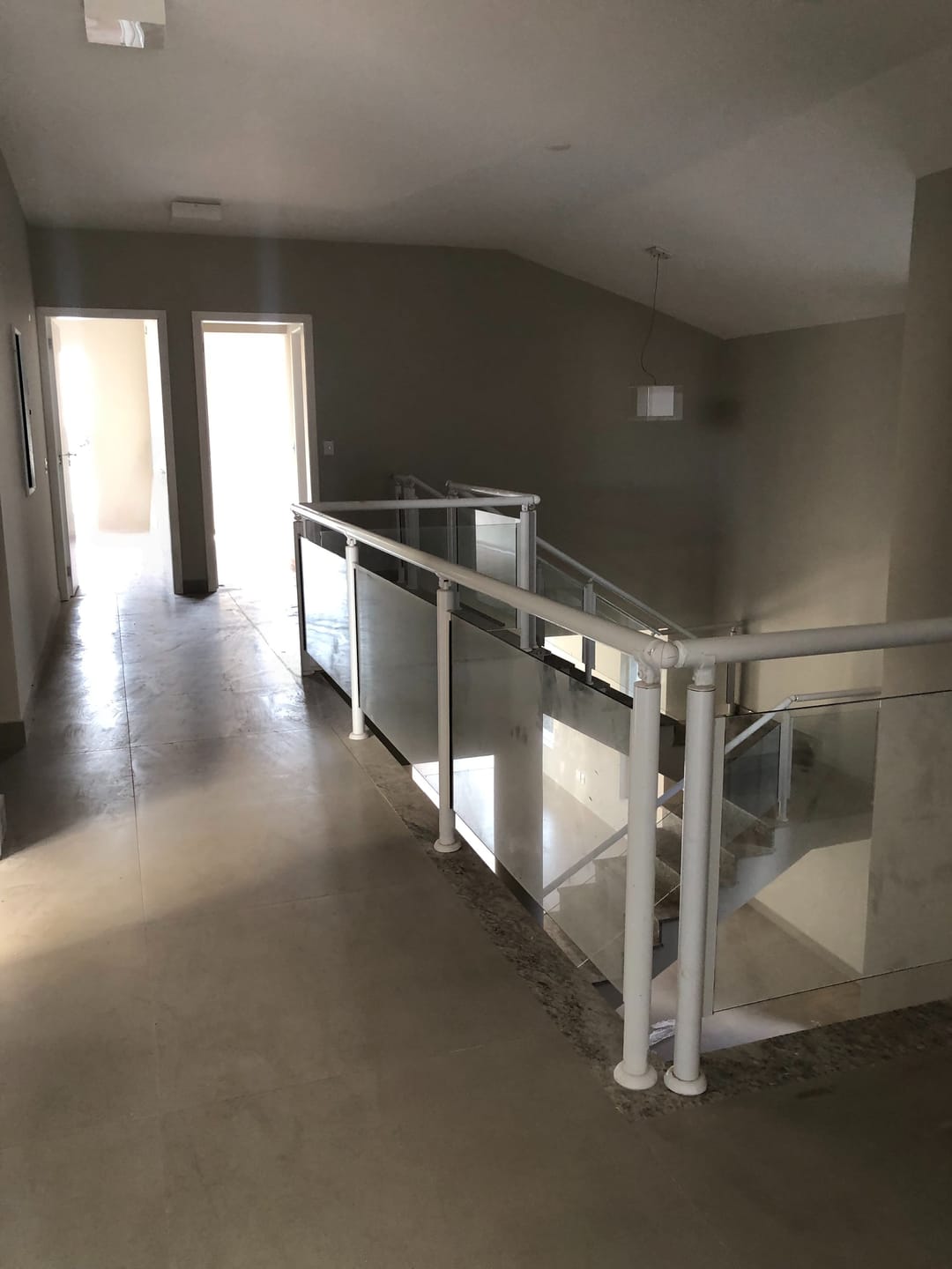 Casa à venda , Condomínio Acácia Imperial, 400m² privativos, 4 suítes, churrasqueira e piscina - Royal, Londrina, PR