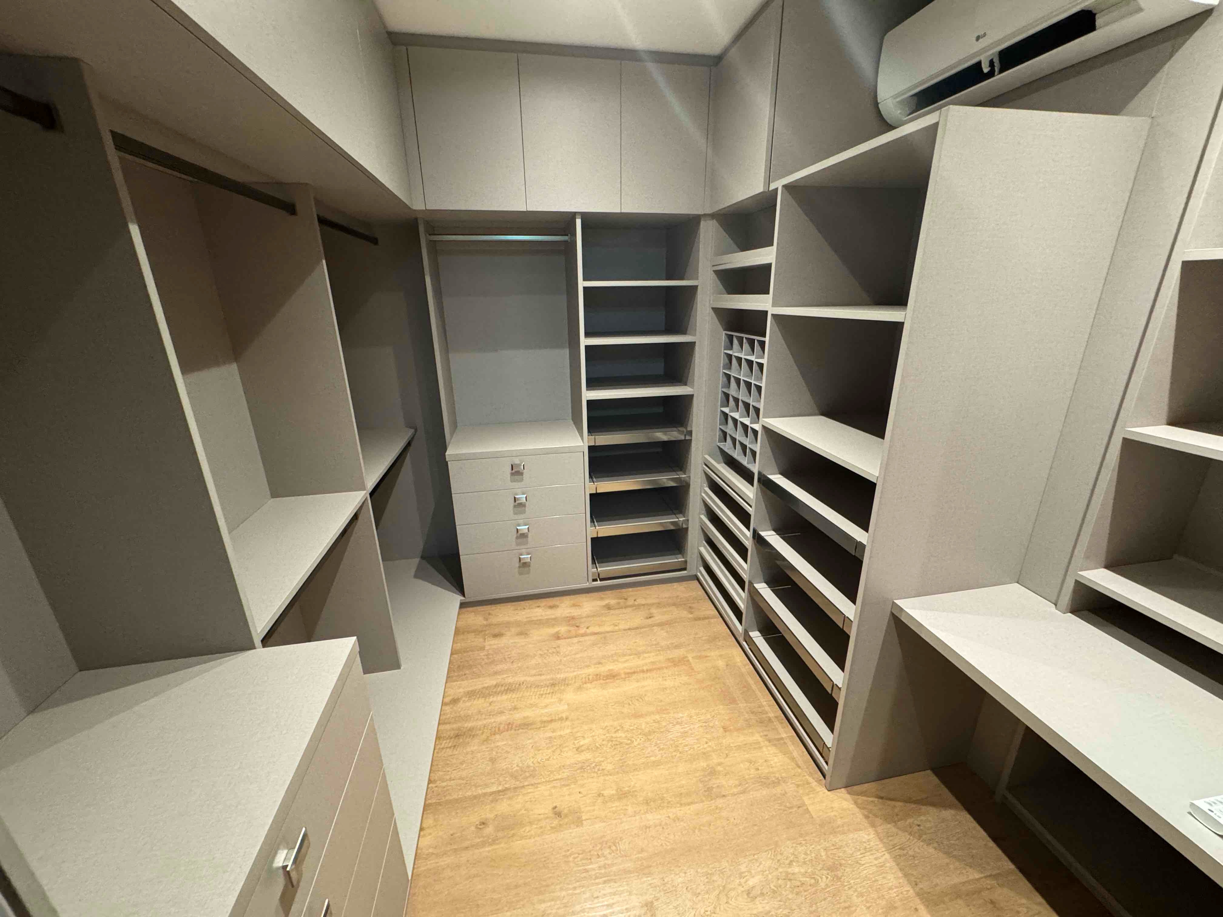 Apartamento à venda Landmark Residence, andar alto, Gleba Fazenda Palhano, Londrina, PR
