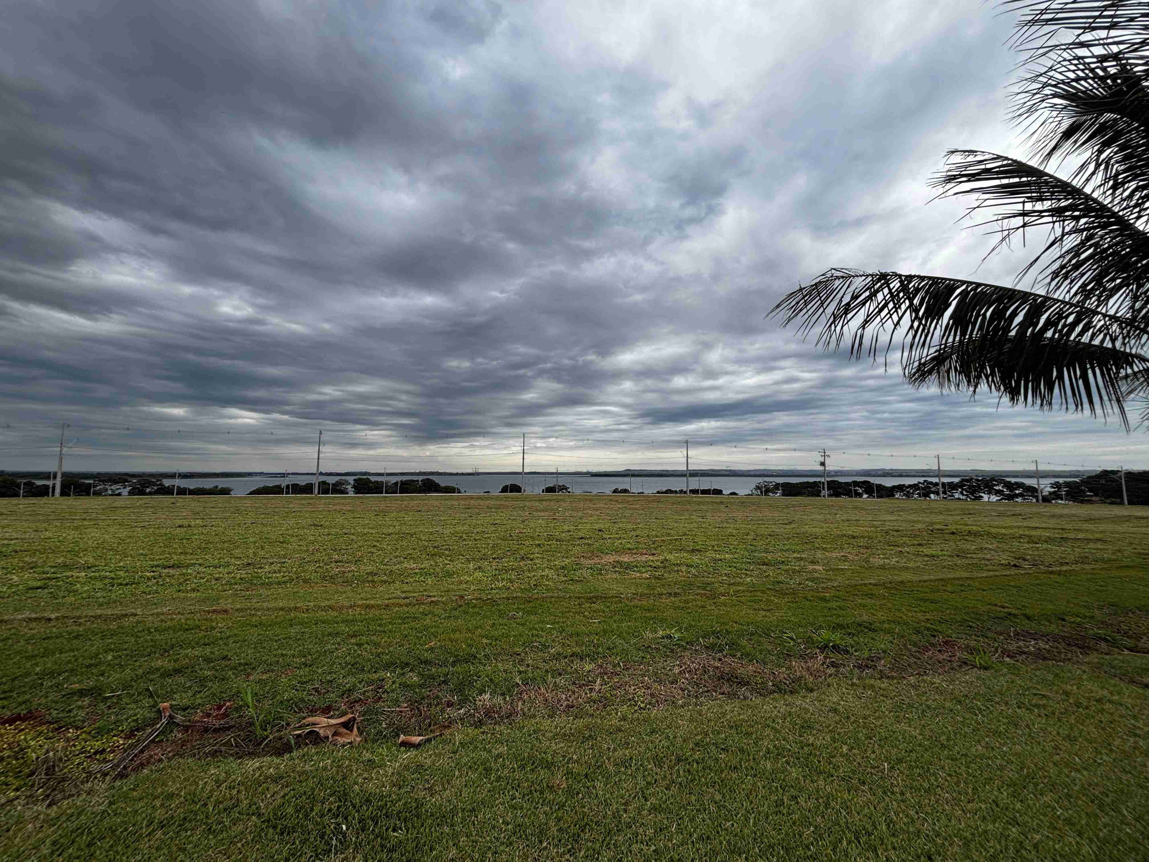 Terreno à Venda, Estância Punta Del Este, 805,74m² em frente a pista de avião - Paranagi, PR