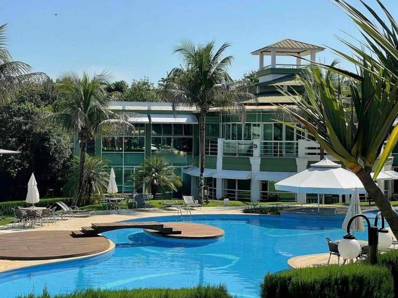 Casa  à venda, Royal Forest, 292m² úteis, 3 suítes, piscina aquecida, 4 vagas - Esperança, Londrina, PR
