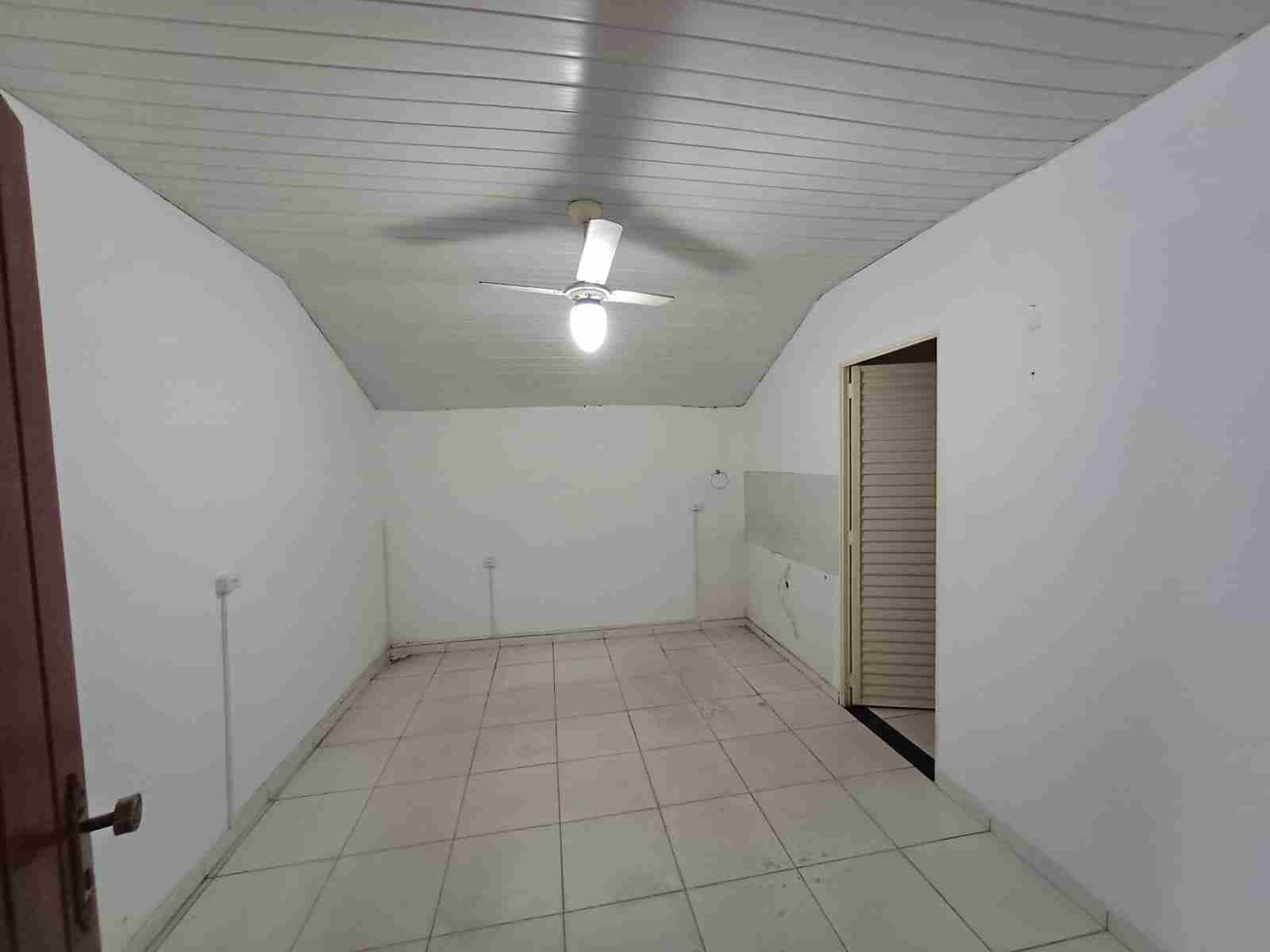 Barracão para locação, 800m² úteis, fachada em vidro, excelente localização Av Higienópolis , 8 vagas-  Jardim Higienópolis, Londrina, PR