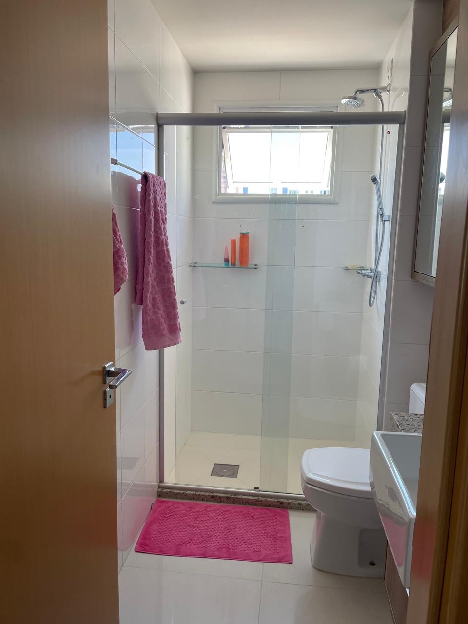 Apartamento à venda Cenário Residence, 3 dormitórios, 1 suite e 3 garagens, Centro, Londrina, PR