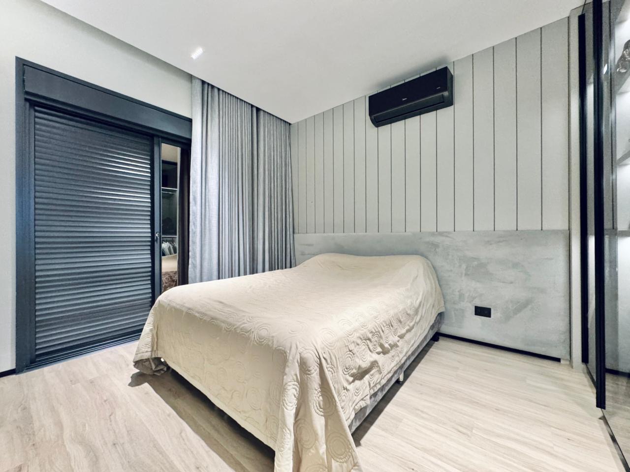 Casa com Porteira fechada no condomínio Sun Lake -  Londrina, PR