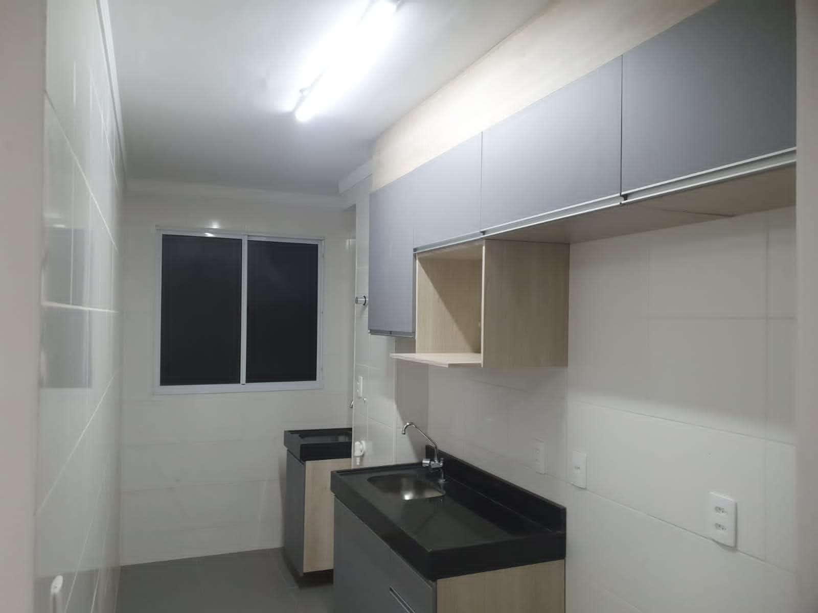 Apartamento à Venda no Edifício La Sicilia, 46m² úteis, 2 quartos, sacada com churrasqueira - Gleba Fazenda Palhano, Londrina,Paraná.