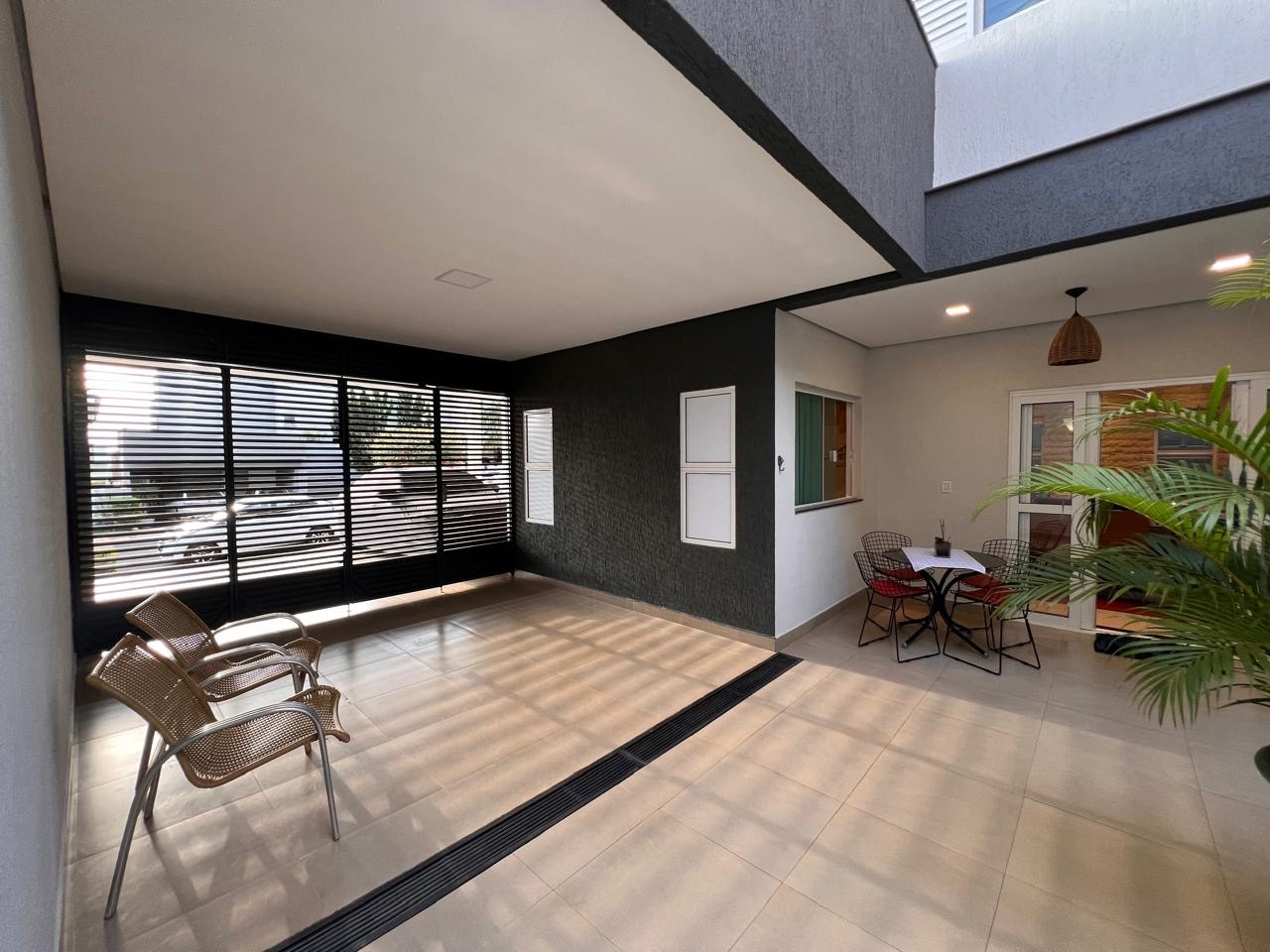 Casa à venda, Condomínio Terras de Santana, 4 quartos sendo 2 suítes, piscina, toda planejada - Gleba Fazenda Palhano, Londrina, PR
