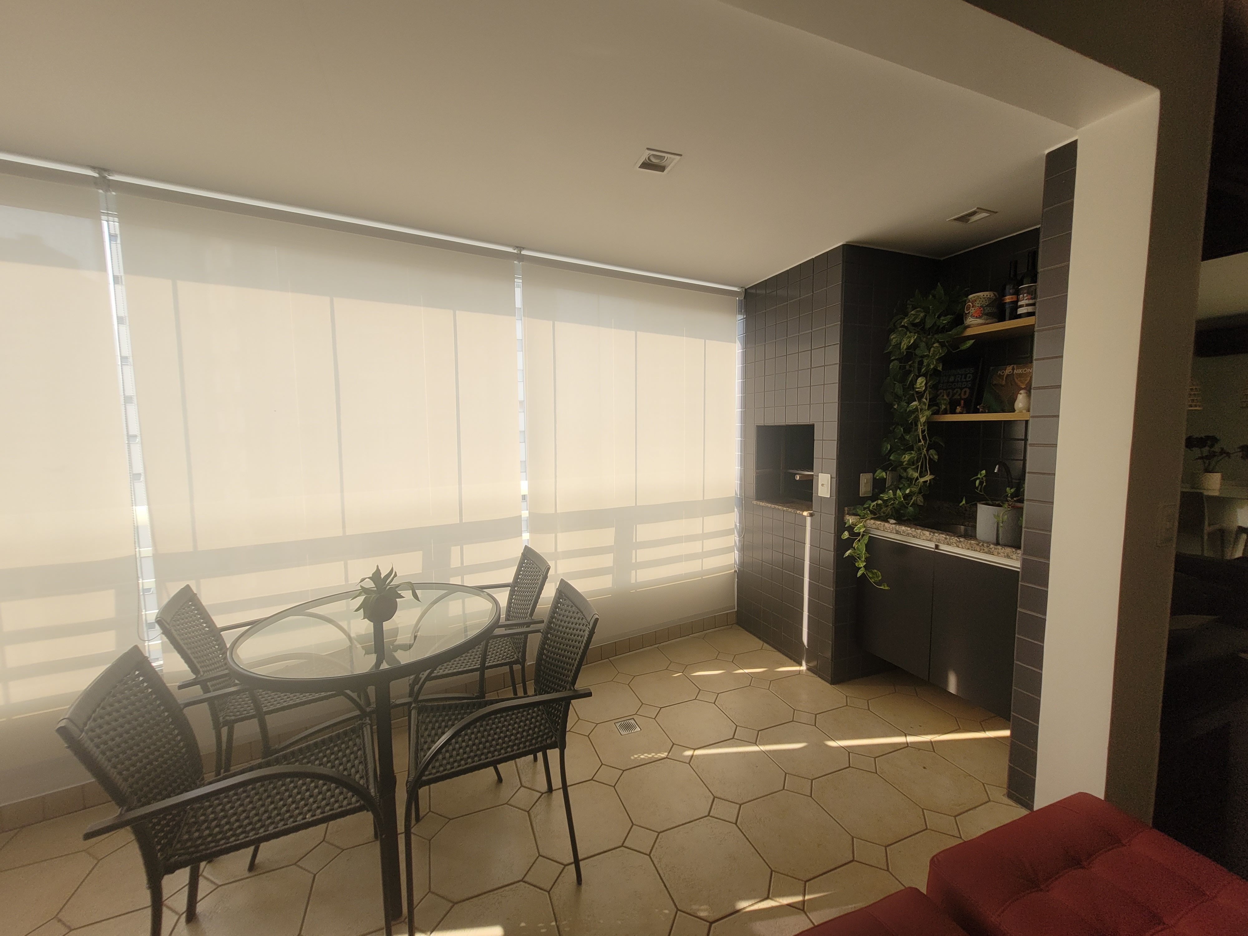Apartamento à venda, no Edifício Le Corbusier, 122m², 3 quartos, 2 vagas de garagem, andar alto, sacada com churrasqueira, Gleba Palhano - Londri