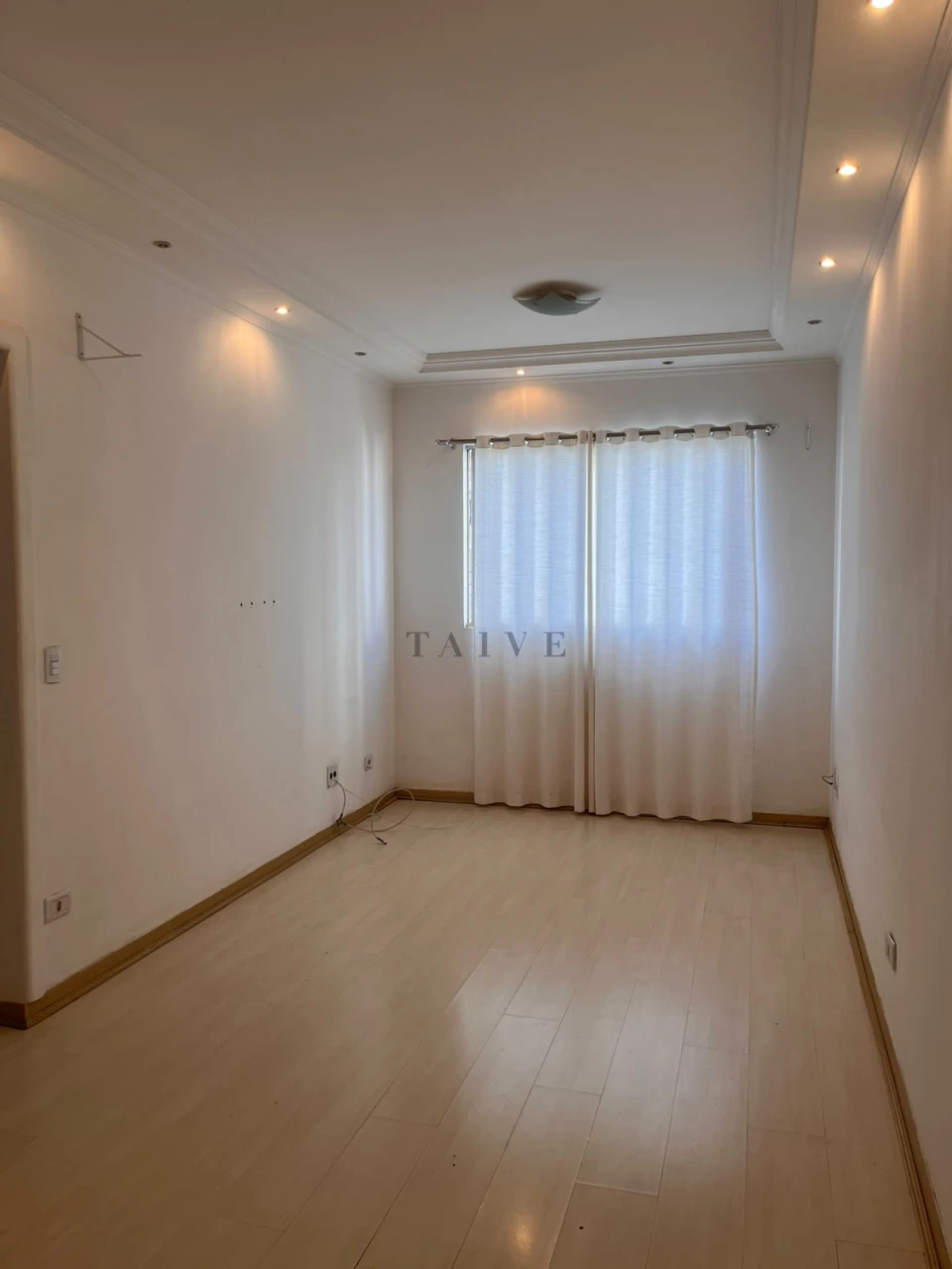 Apartamento A Venda Ed. Drummond Com 3 Quartos Em 64m² Privativos No Centro De Londrina - Centro, Londrina