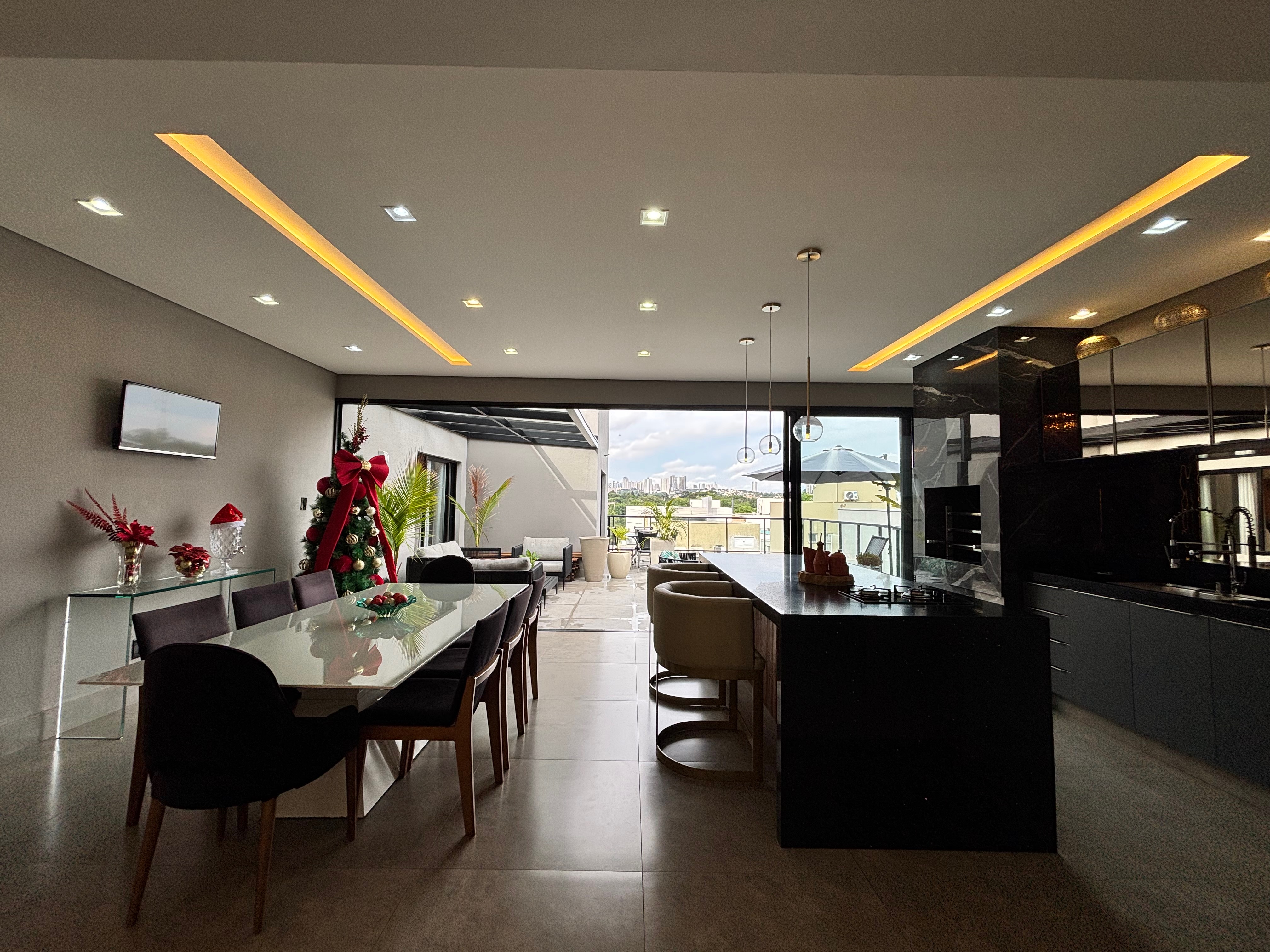 Casa térrea à venda, Condomínio Sun Lake, 249m² de construção, 3 suítes, 4 vagas  - Recanto do Salto, Londrina, PR