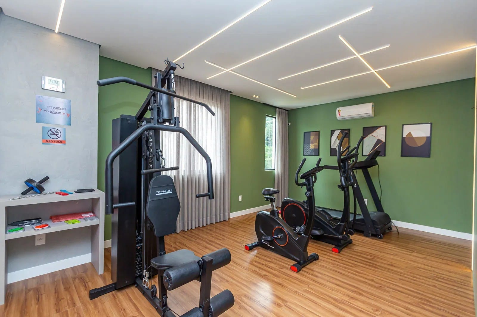 Apartamento à venda, Edifício Costa, 136m²úteis,  4 suítes, 1 Lavabo, 2 vagas, próximo a roda gigante, Pioneiros, Barra norte- Balneário Camboriú