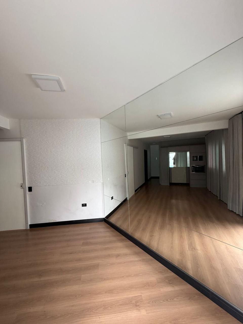 Casa à venda, Jd Abussafe, 220 m², com piscina, 3 Quartos sendo 1 suite, Londrina, PR