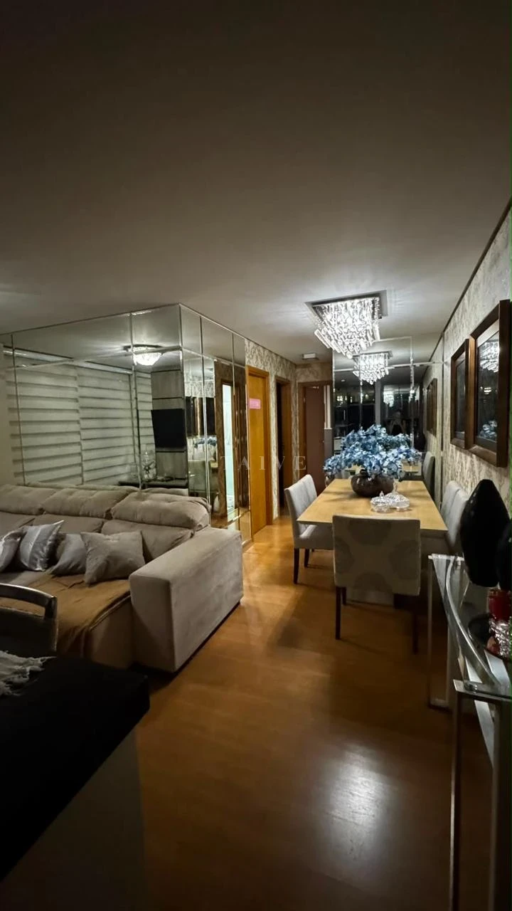 Apartamento Mobiliado à Venda no Liberty Towers, Andar Alto, 2 Vagas de Garagem