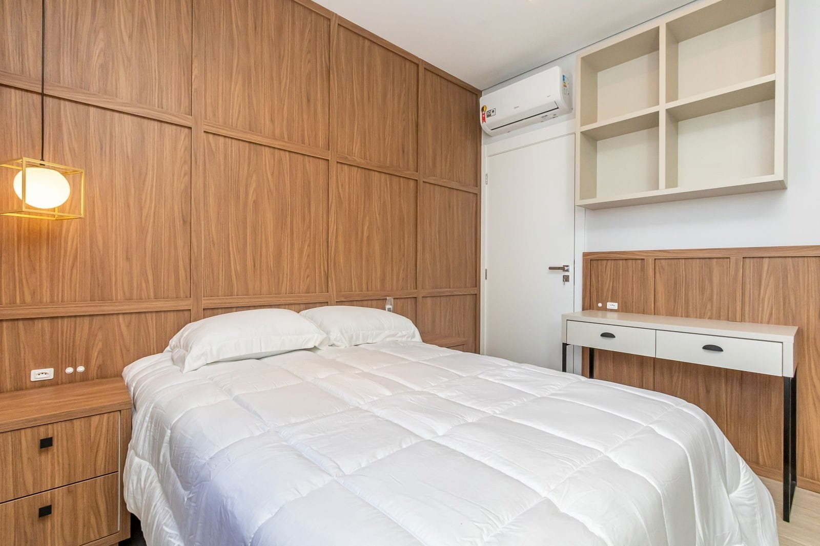 Apartamento à venda, Edifício Costa, 136m²úteis,  4 suítes, 1 Lavabo, 2 vagas, próximo a roda gigante, Pioneiros, Barra norte- Balneário Camboriú