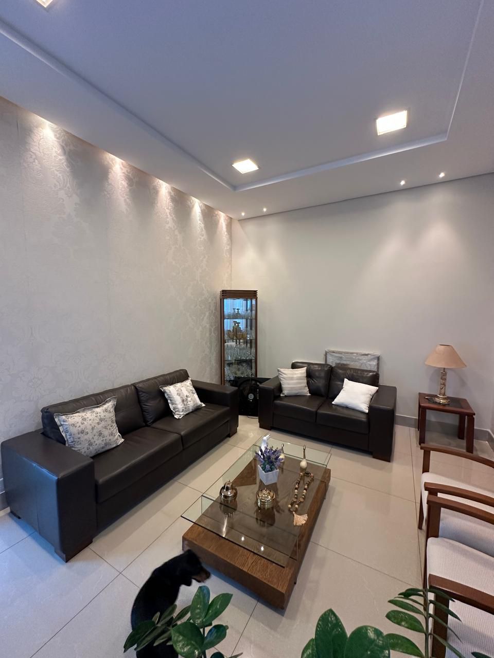 Casa à venda, 3 quartos sendo 1 demi suite, 360 m², Condomínio  Ville Campestre, Londrina, PR
