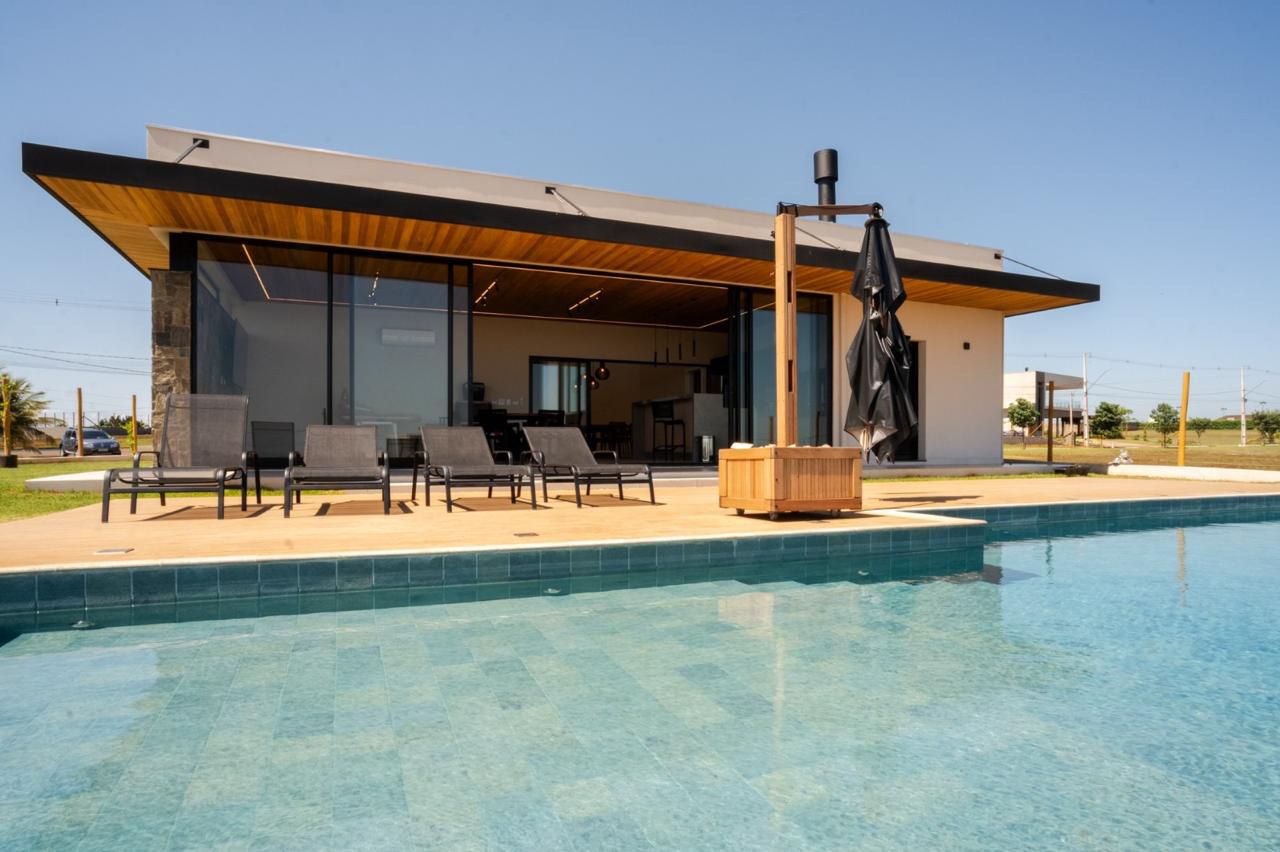 Casa à venda, 4 suites, 390 m², Estância Punta Del Este, Paranagi, Sertaneja, PR