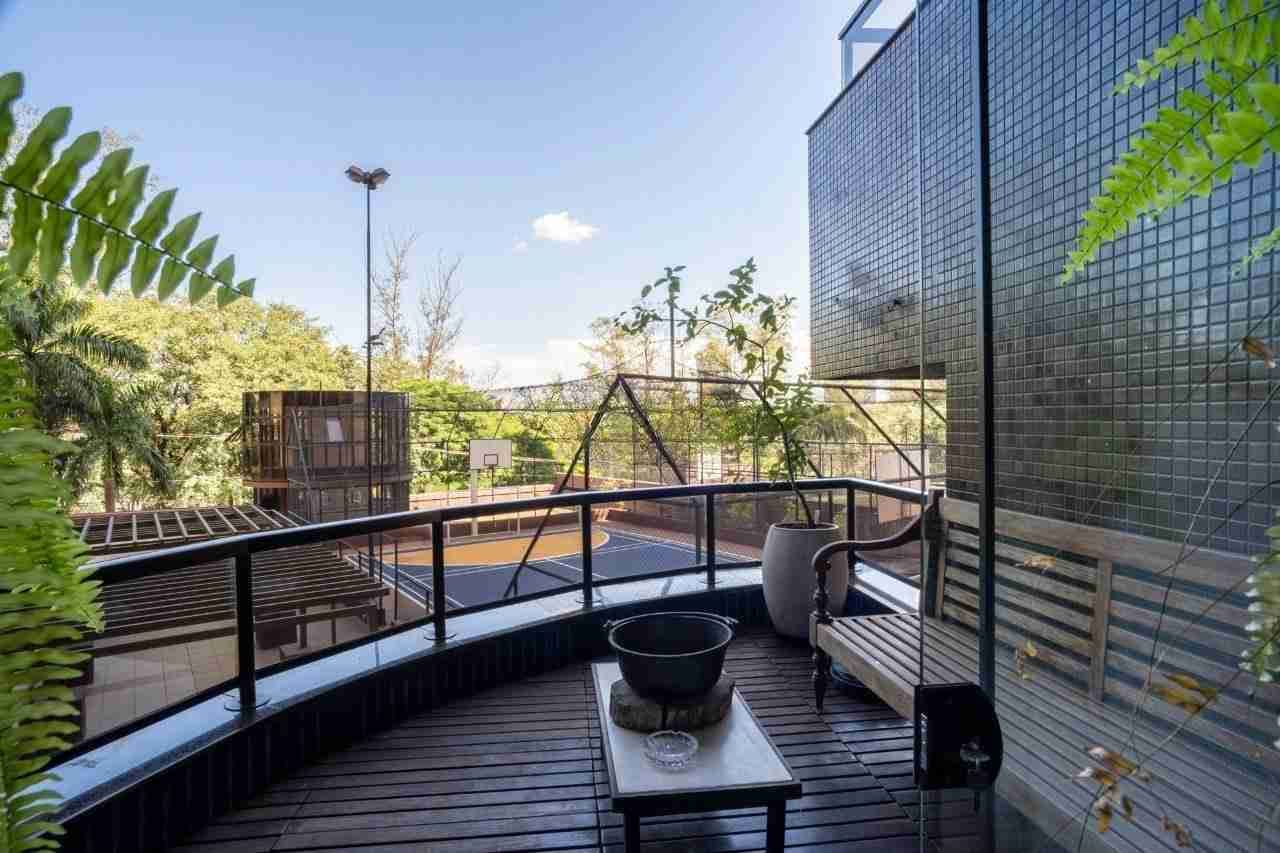 Apartamento à venda no Edifício Palais Lac Dor, 298m² úteis, 4 quartos sendo 2 suítes, 4 vagas, próx  ao lago Igapó - Jardim Londrilar- Londrina,