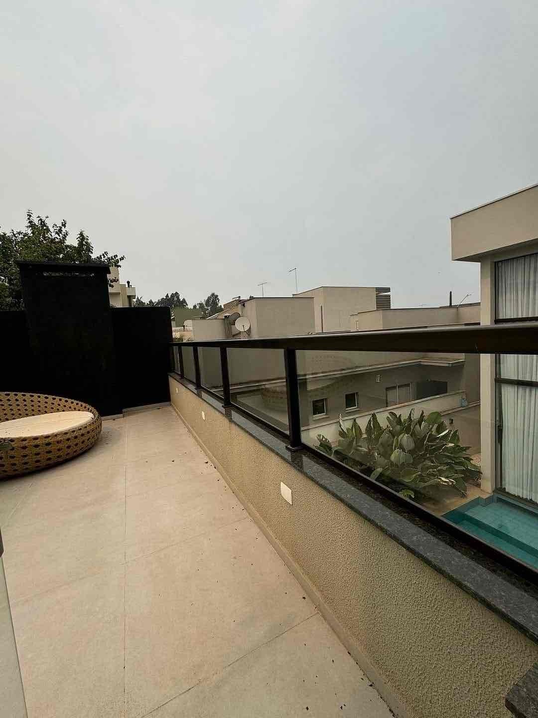 Casa  à venda, Royal Forest, 292m² úteis, 3 suítes, piscina aquecida, 4 vagas - Esperança, Londrina, PR