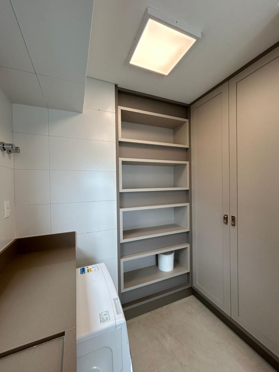 Apartamento  à venda CARTIER FRENTE MAR, Meia praia, 180M² úteis, 4 suítes, 4 vagas,  finamente mobiliado - Meia praia, Itapema, SC