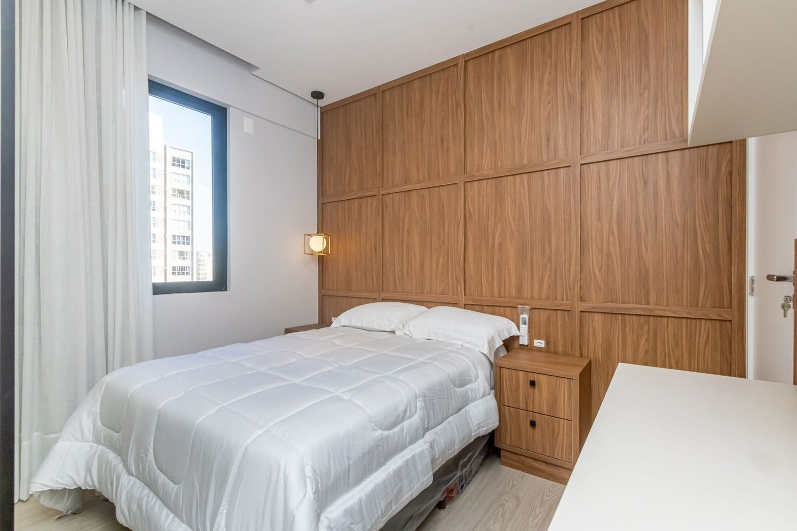 Apartamento à venda, Edifício Costa, 136m²úteis,  4 suítes, 1 Lavabo, 2 vagas, próximo a roda gigante, Pioneiros, Barra norte- Balneário Camboriú
