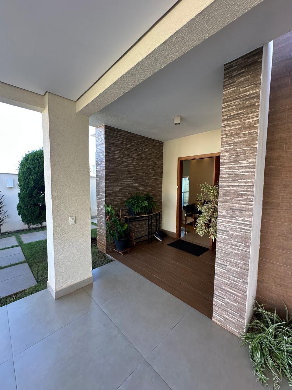Casa à venda, 3 quartos sendo 1 demi suite, 360 m², Condomínio  Ville Campestre, Londrina, PR