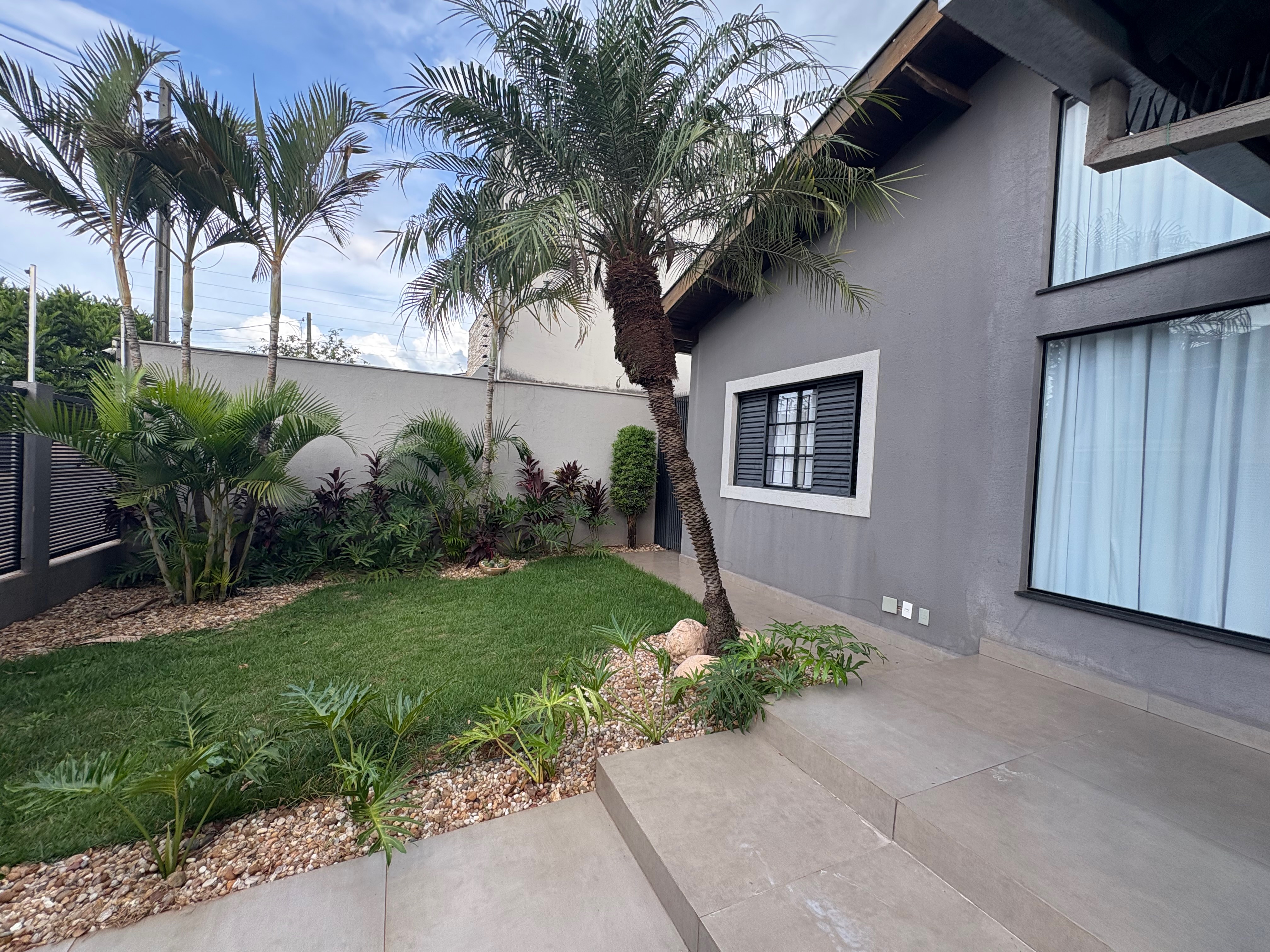 Casa à venda, térrea, 3 quartos sendo 1 suíte, toda planejada - São Pedro, Londrina, PR