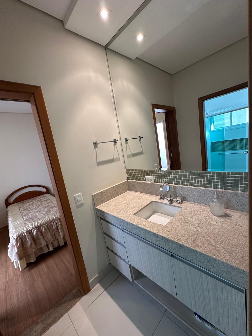 Casa à venda, 3 quartos sendo 1 demi suite, 360 m², Condomínio  Ville Campestre, Londrina, PR