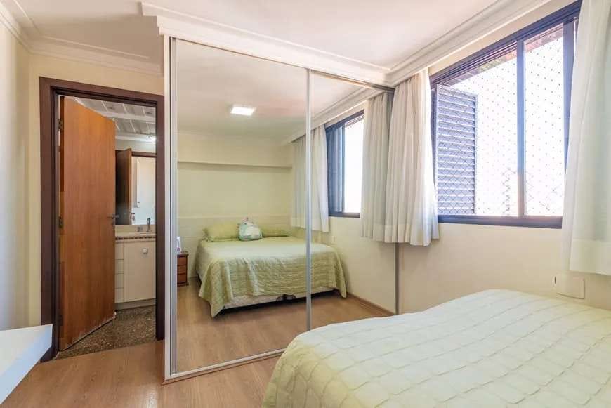 Apartamento à venda - Cobertura Triplex, 4 quartos - 3 vagas de garagem - Centro, Londrina, PR
