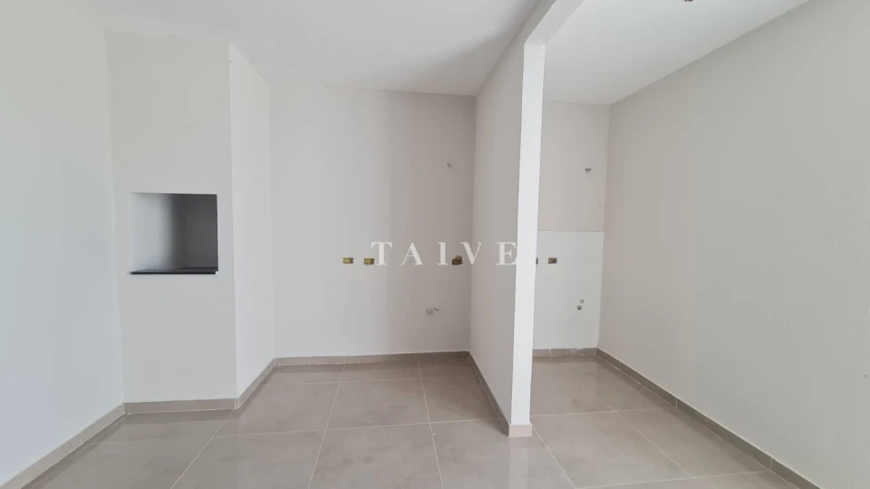 Imagens do imóveis Casa Geminada Nova 112m² 3 Quartos (1 Suíte) - Columbia - Londrina-PR
