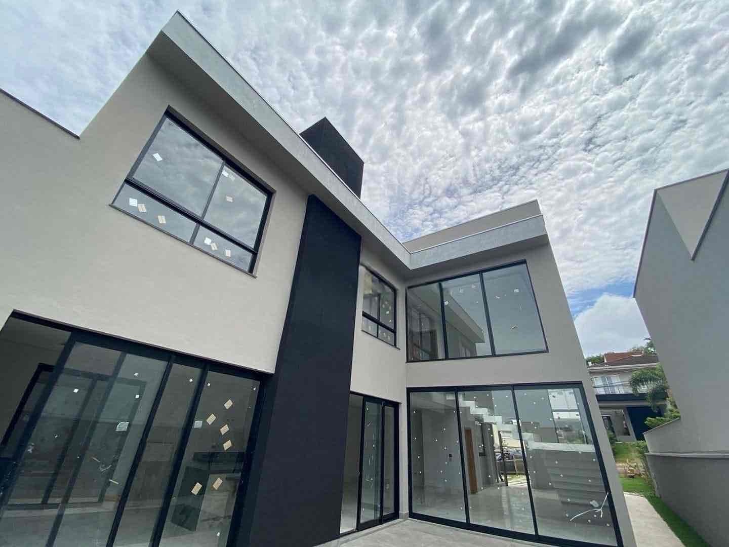 Casa à venda, Royal Forest, 280m²úteis, 4 suítes, 2 vagas -  Esperança, Londrina, PR