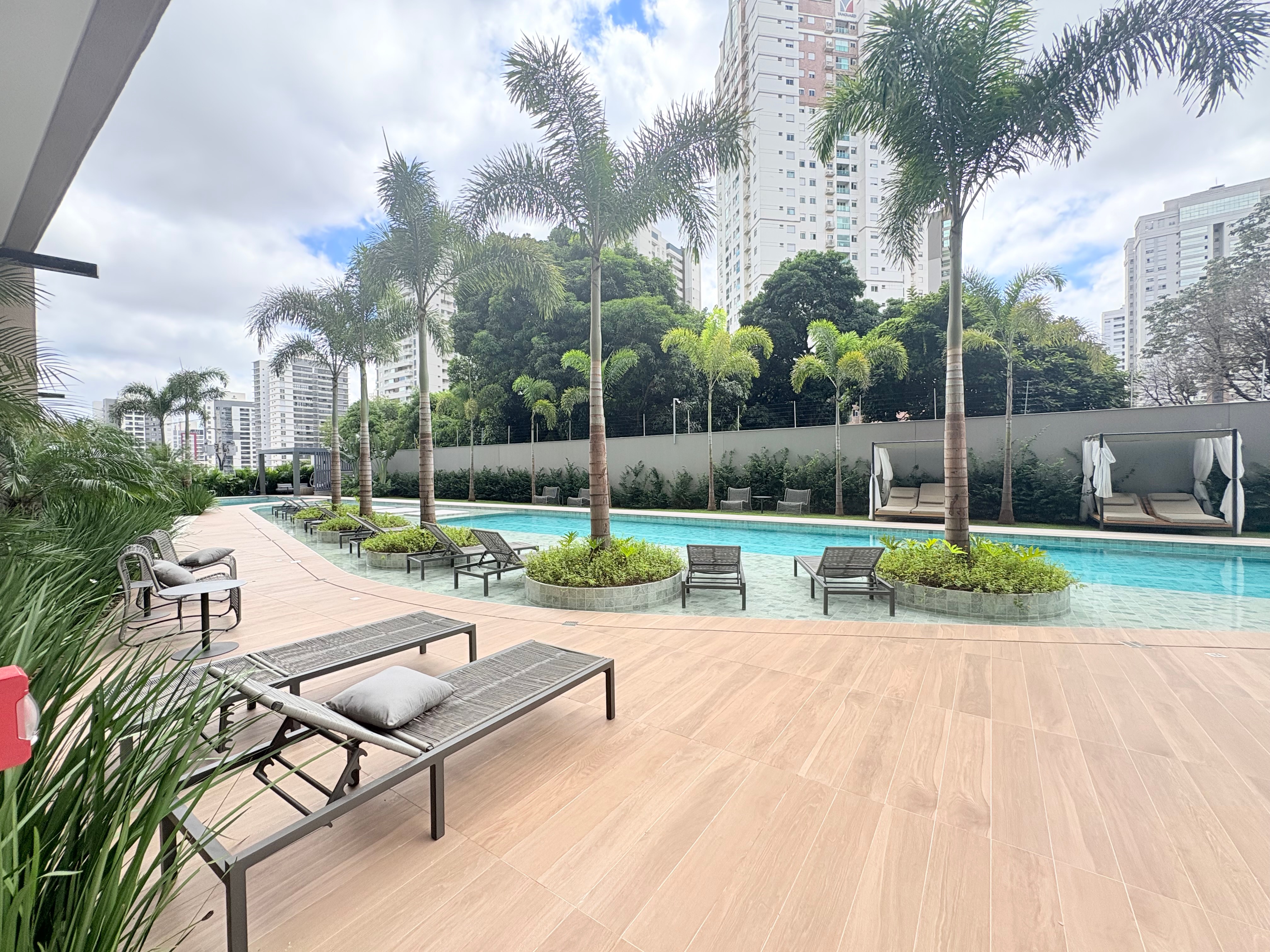 Apartamento à venda,  Edifício Tay, 98m² úteis, 2 suítes, 2 vagas -  Gleba  Palhano - Londrina Pr