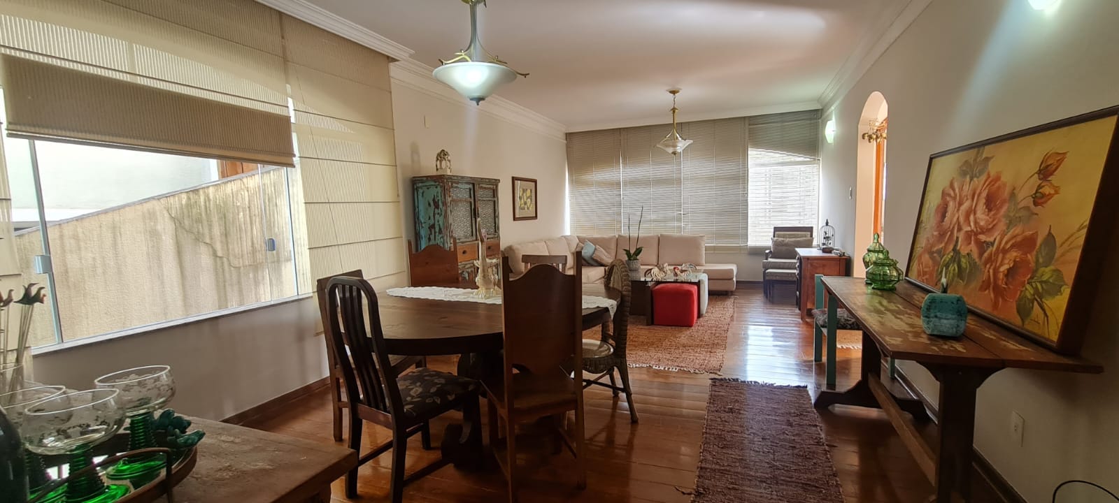 Casa Duplex  à venda, 404m² úteis, 4 quartos sendo 3 suítes,  4 vagas- Jardim Quebec, Londrina, PR