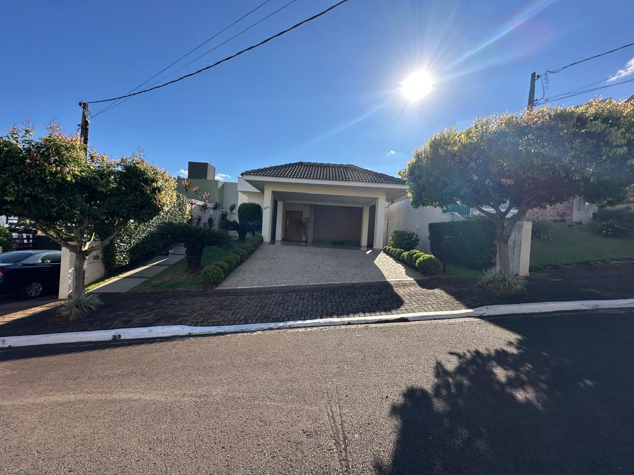 Casa à venda, 3 quartos sendo 1 demi suite, 360 m², Condomínio  Ville Campestre, Londrina, PR